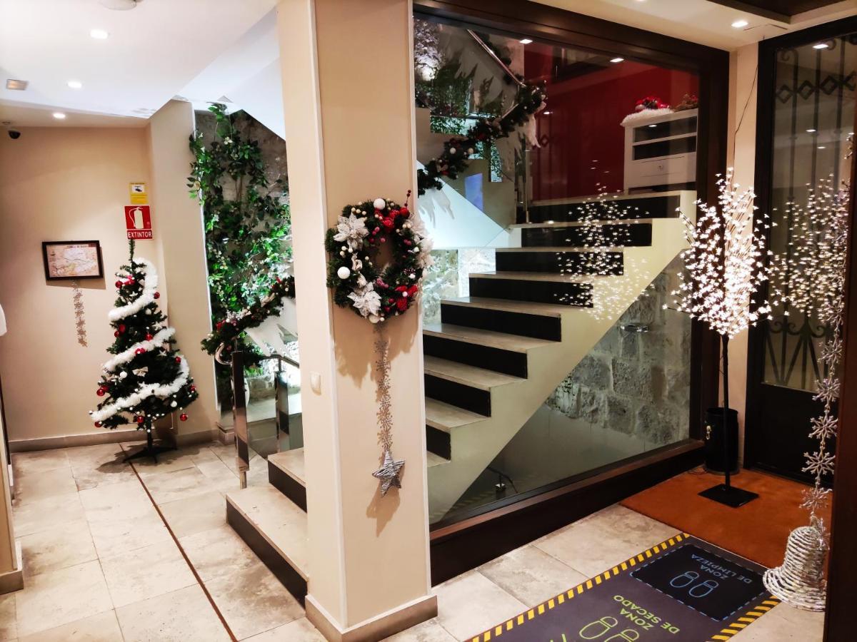 Hotel Puerta Del Arco Tudela de Duero Екстер'єр фото