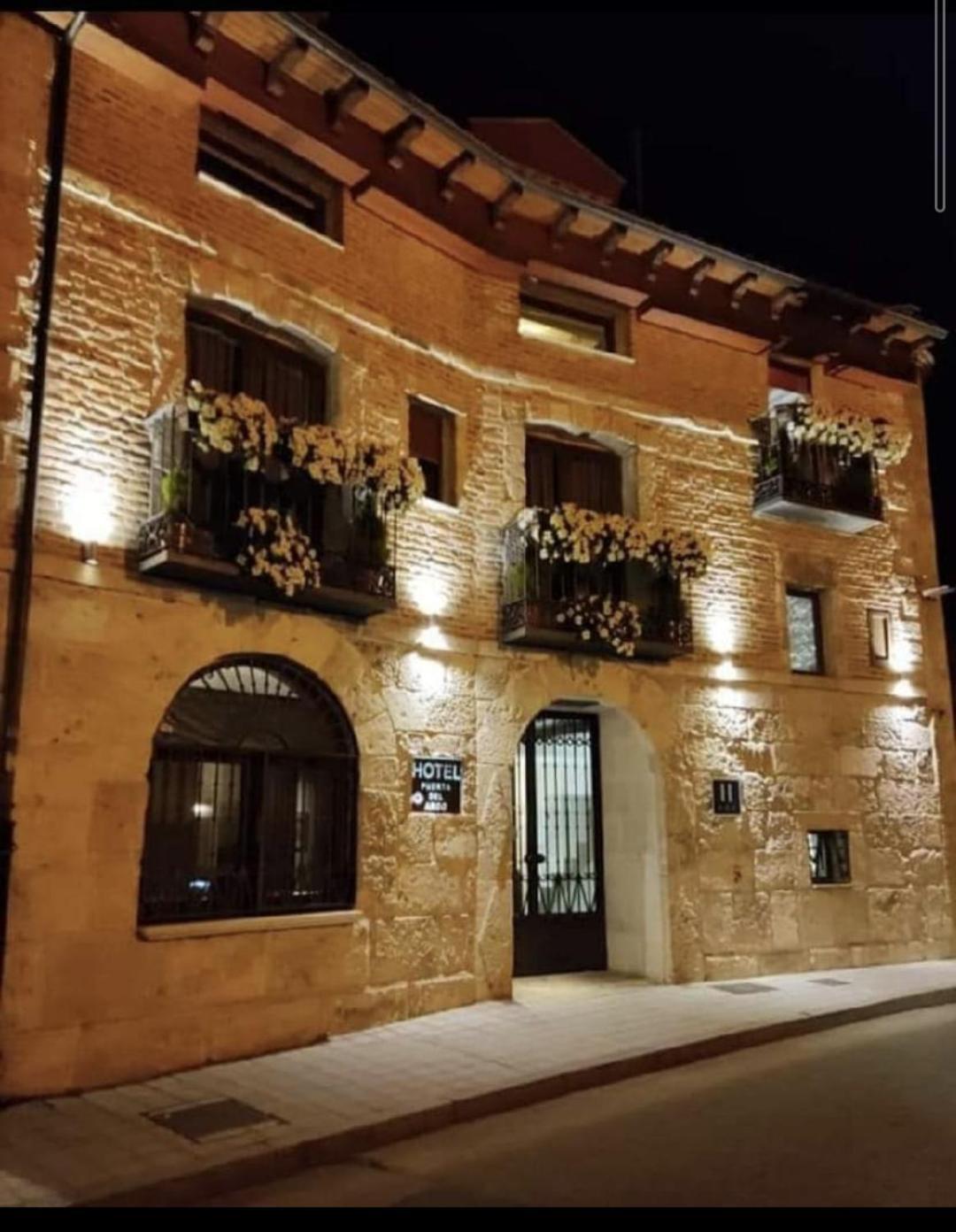 Hotel Puerta Del Arco Tudela de Duero Екстер'єр фото