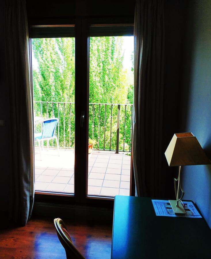 Hotel Puerta Del Arco Tudela de Duero Екстер'єр фото