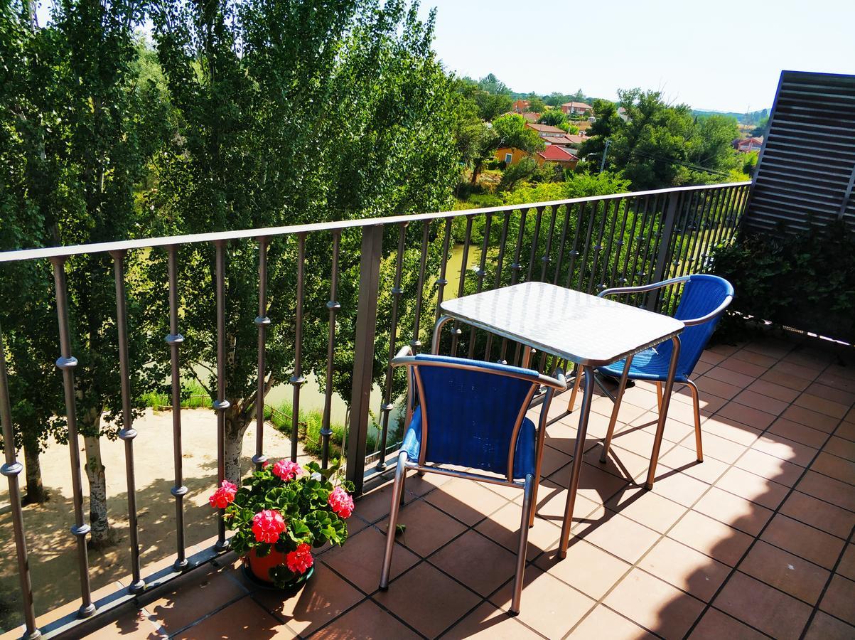Hotel Puerta Del Arco Tudela de Duero Екстер'єр фото