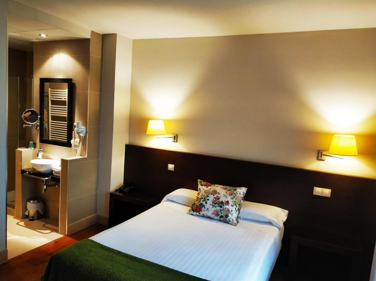 Hotel Puerta Del Arco Tudela de Duero Екстер'єр фото