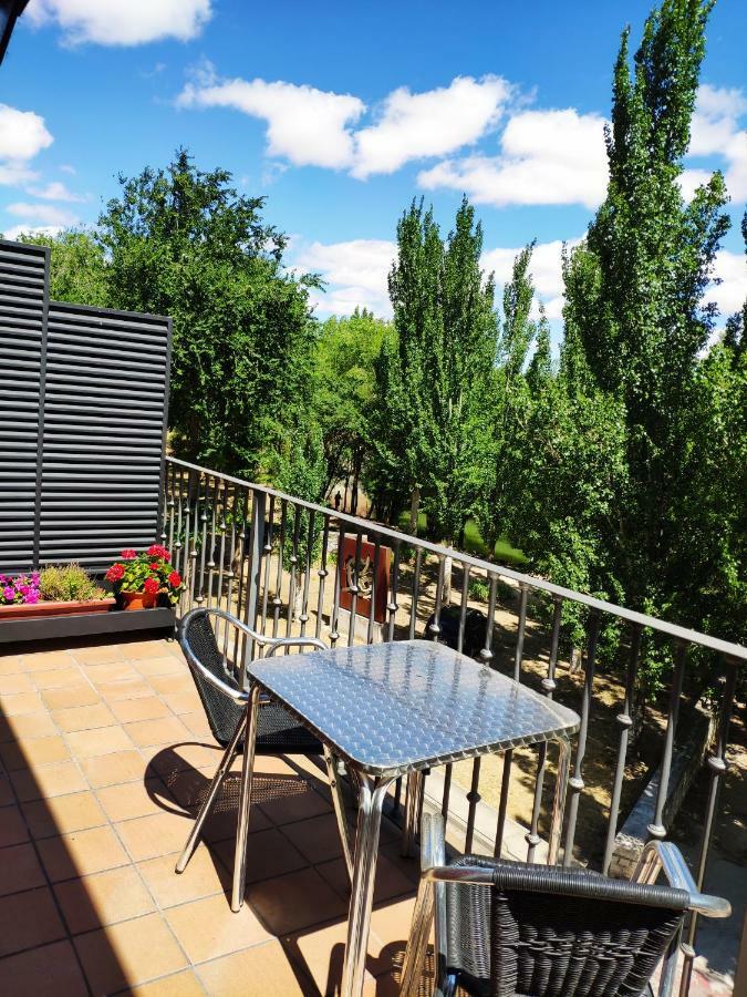 Hotel Puerta Del Arco Tudela de Duero Екстер'єр фото